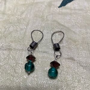 Glass beads earrings.
